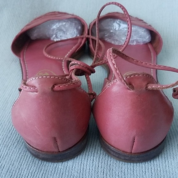 Bass Flat Sandals - Picture 3 of 4